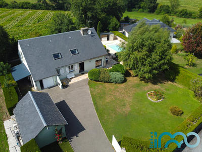 Maison - 177 m² - 7 pièces