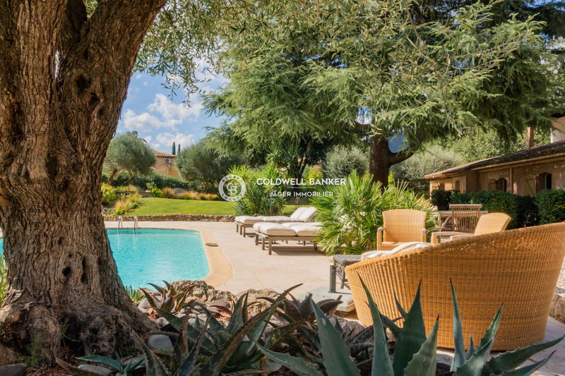 Maison - 430 m² - 14 pièces