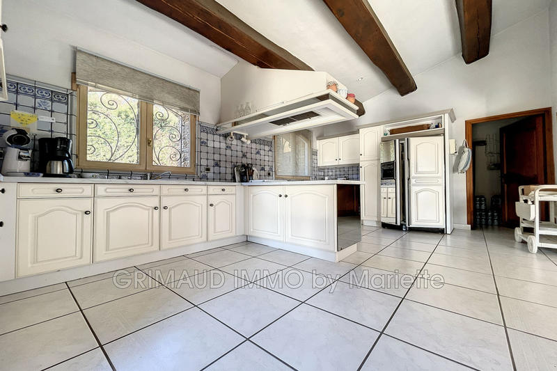 Maison - 498 m² - 10 pièces