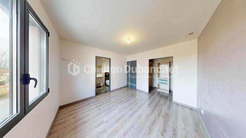 Maison - 185 m² - 7 pièces