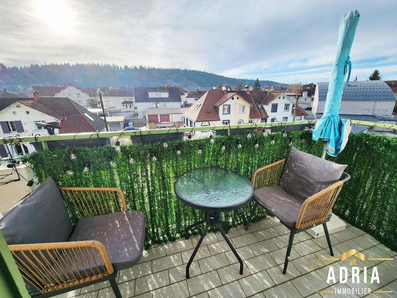 Appartement - 93 m² - 4 pièces