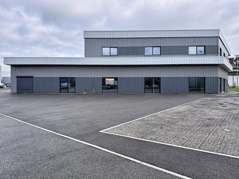 Bureau - 448 m² - 2 pièces