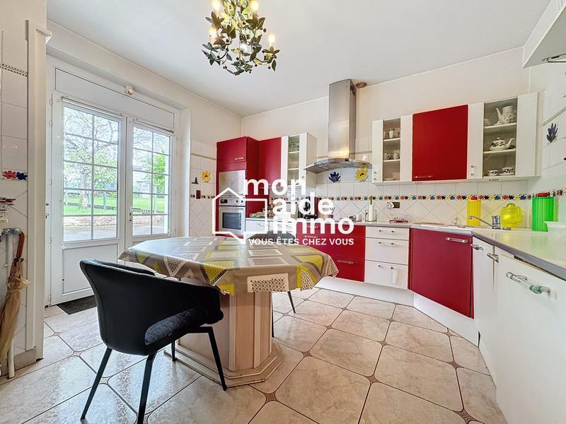 Maison - 300 m² - 15 pièces