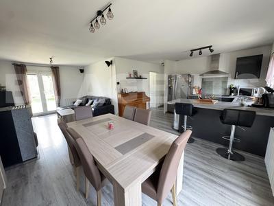 Pavillon - 90 m² - 4 pièces