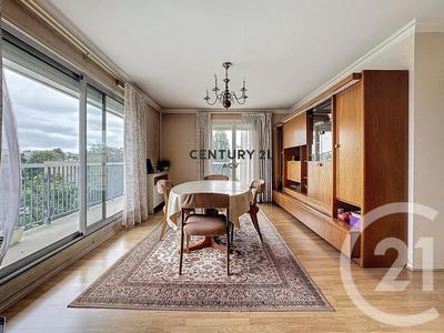 Appartement - 72 m² - 4 pièces