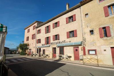 Maison de village - 159 m² - 8 pièces