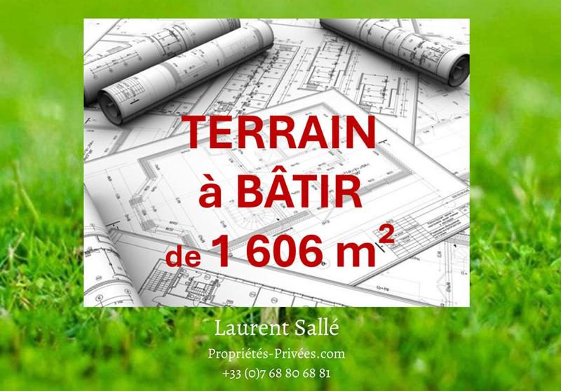 Terrain constructible - 1 606 m²