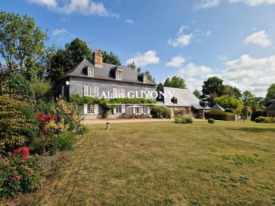 Maison - 224 m² - 9 pièces