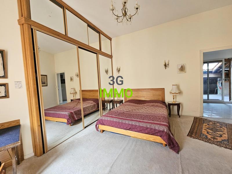 Appartement - 192 m² - 5 pièces