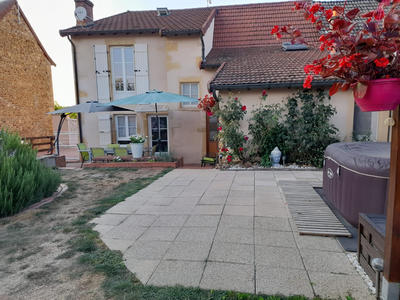 Maison - 137 m² - 7 pièces