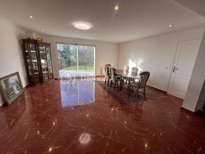 Maison - 190 m² - 7 pièces