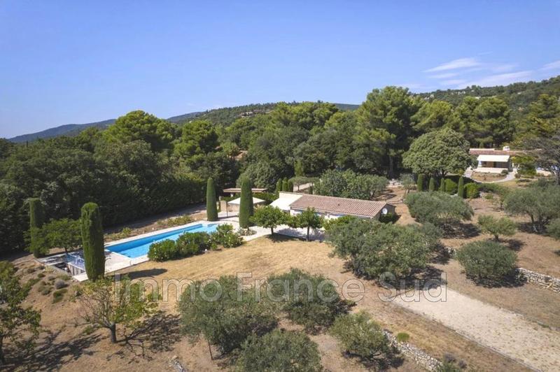 Villa - 333 m² - 10 pièces