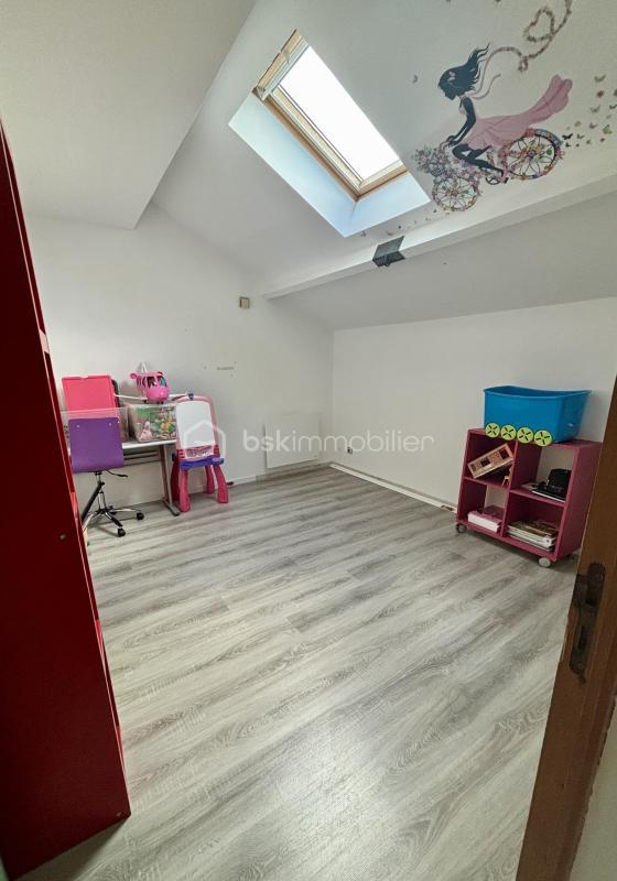 Maison - 187 m² - 7 pièces