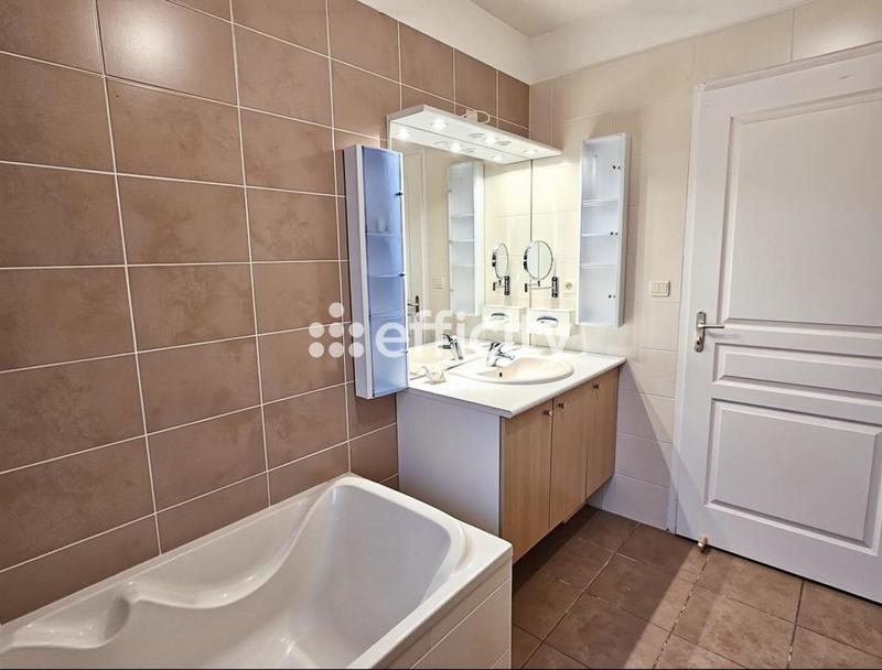 Pavillon - 86 m² - 4 pièces