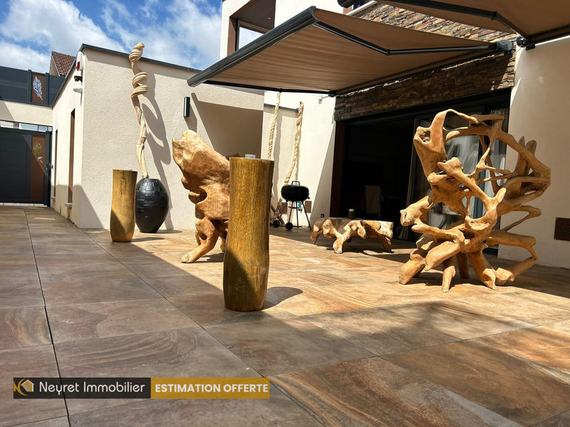 Appartement - 316 m² - 8 pièces