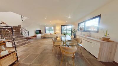 Maison - 112 m² - 4 pièces