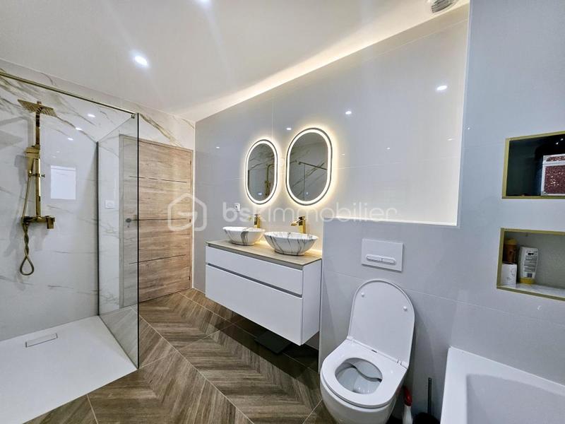 Maison - 137 m² - 5 pièces