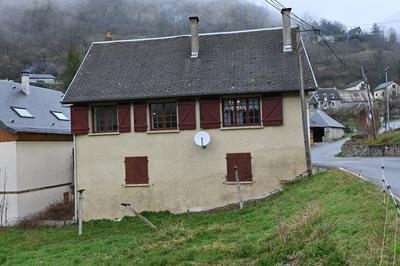 Maison traditionnelle - 72 m² - 7 pièces