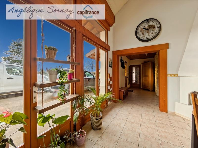 Maison - 210 m² - 8 pièces