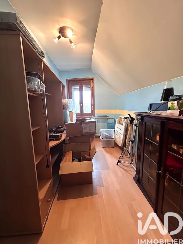 Maison - 99 m² - 9 pièces