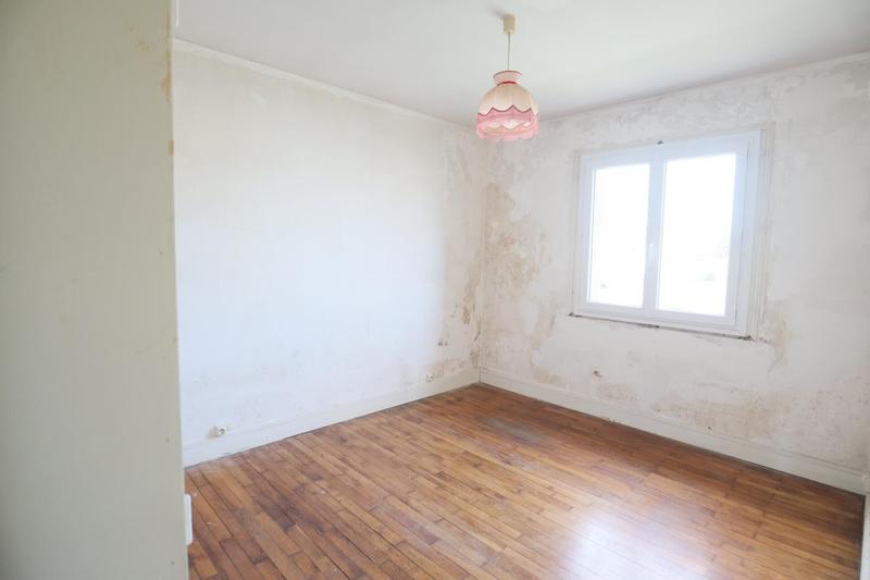 Maison - 99 m² - 6 pièces