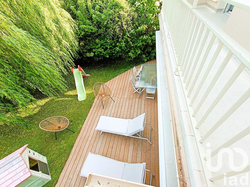 Maison - 210 m² - 6 pièces