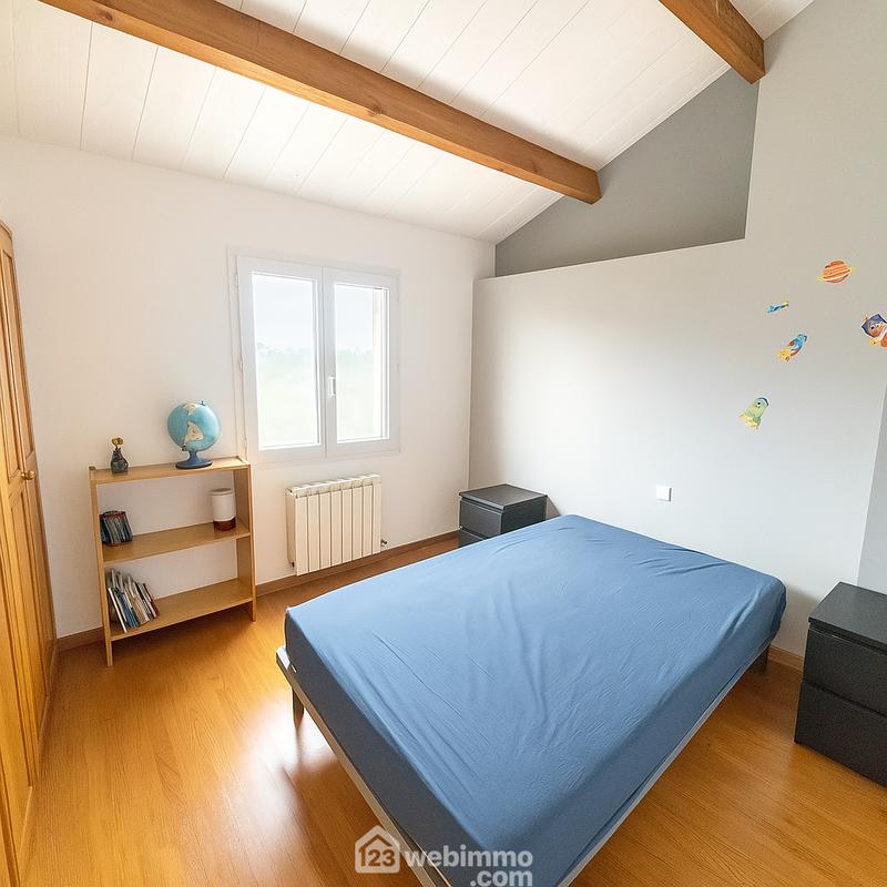 Maison - 245 m² - 9 pièces