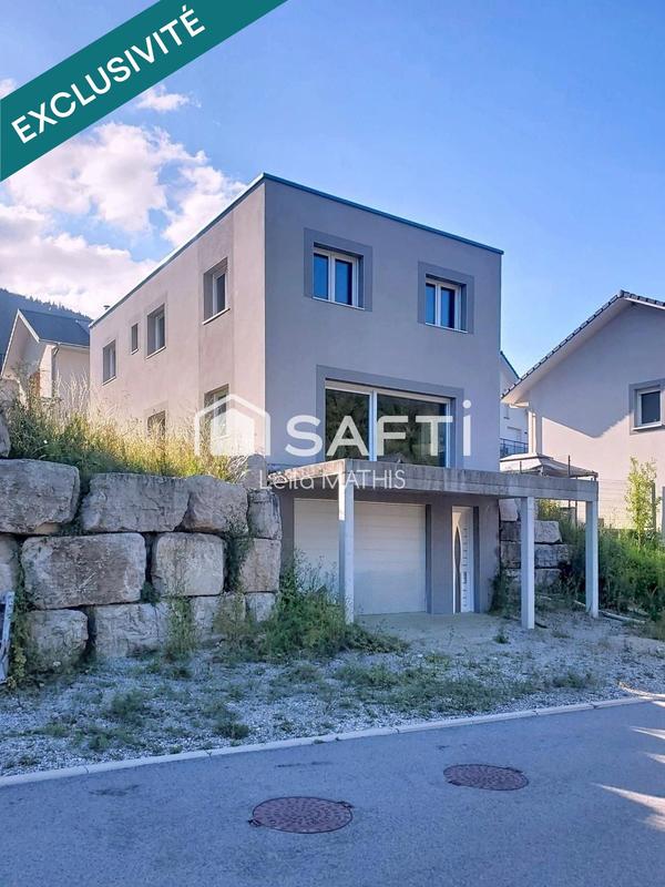 Maison - 160 m² - 2 pièces