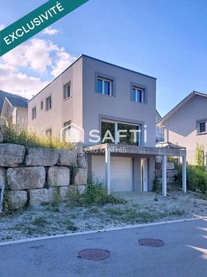 Maison - 160 m² - 2 pièces