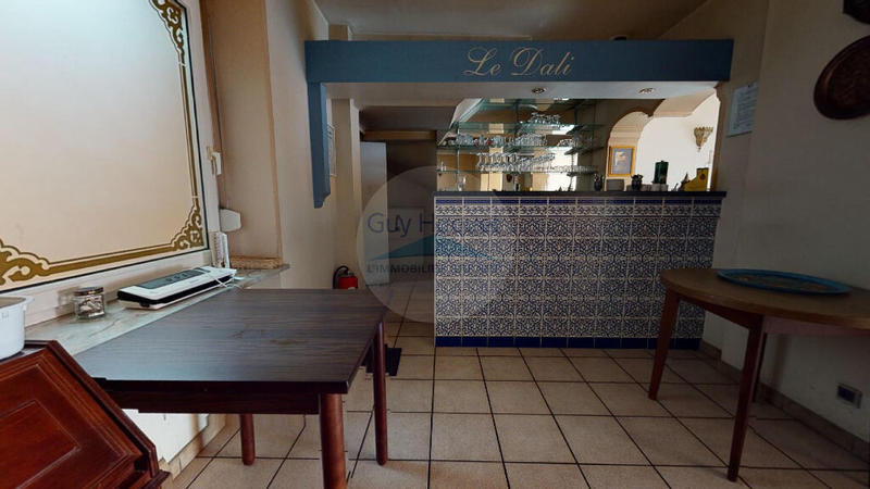 Local d'activité / Entrepôt - 110 m² - 2 pièces