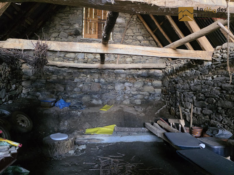 Maison ancienne - 80 m² - 1 pièce