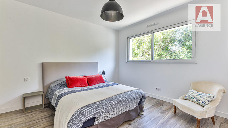 Maison - 187 m² - 5 pièces