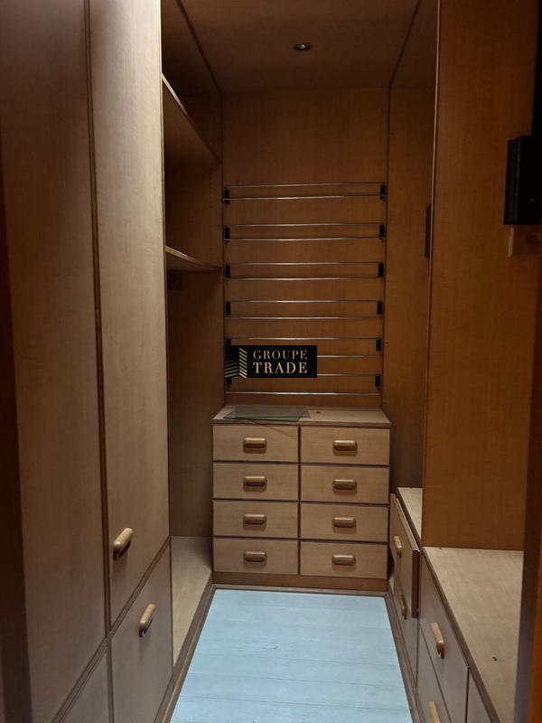 Appartement - 137 m² - 5 pièces