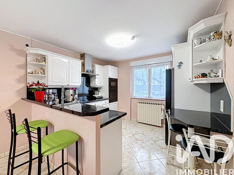 Maison - 90 m² - 5 pièces