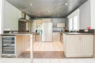 Maison - 93 m² - 4 pièces