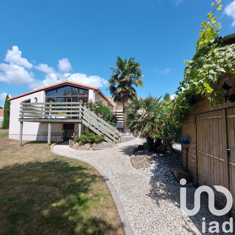 Maison - 166 m² - 8 pièces