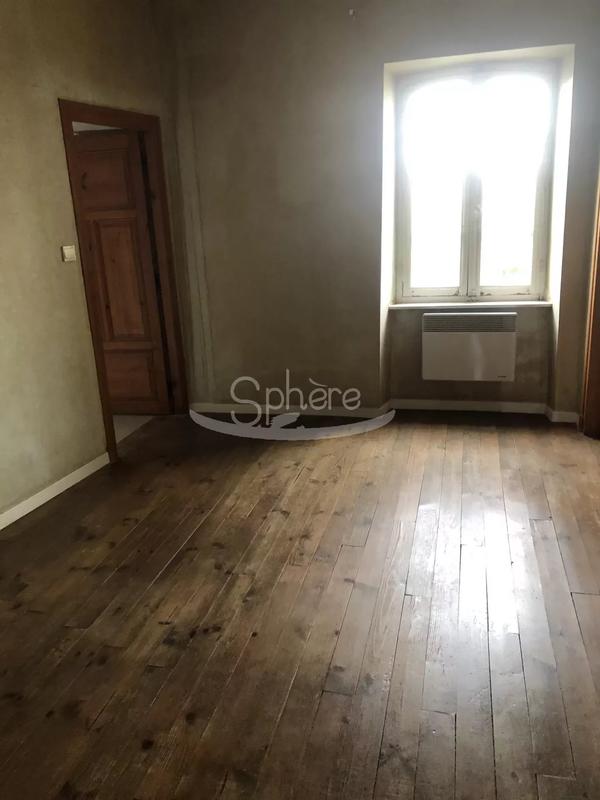 Maison de village - 175 m² - 11 pièces