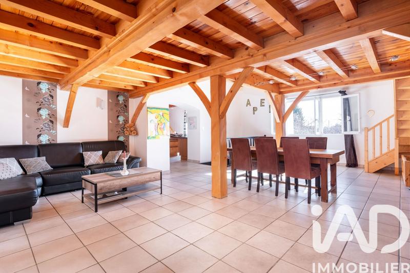 Maison - 329 m² - 16 pièces