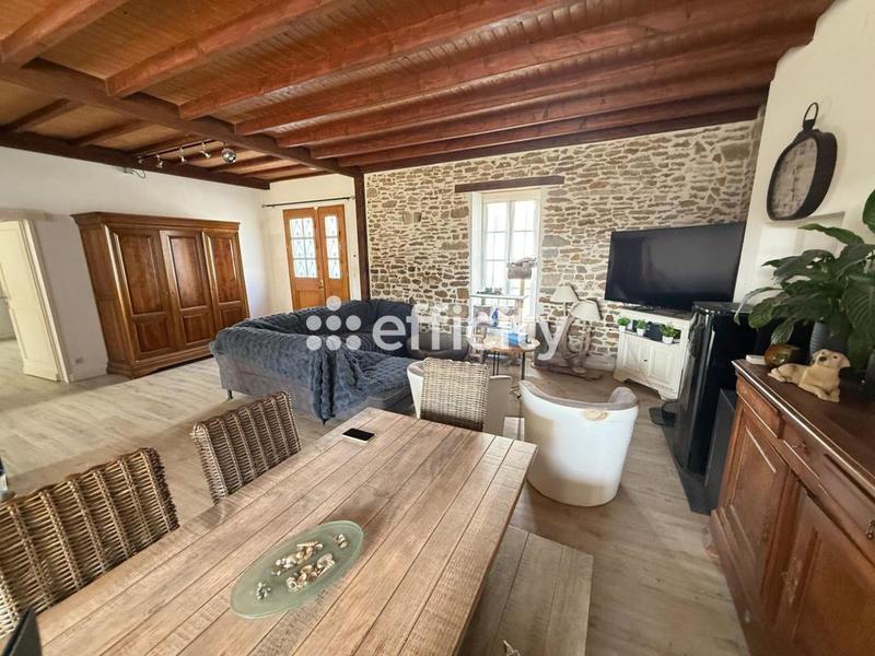 Maison - 193 m² - 9 pièces