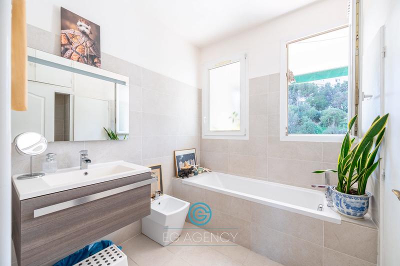 Appartement - 103 m² - 4 pièces