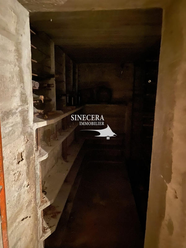 Maison - 220 m² - 7 pièces