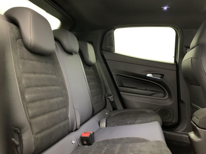 Alfa Romeo Junior 1.2 Ibrida 145 ch eDCT6 Intensa