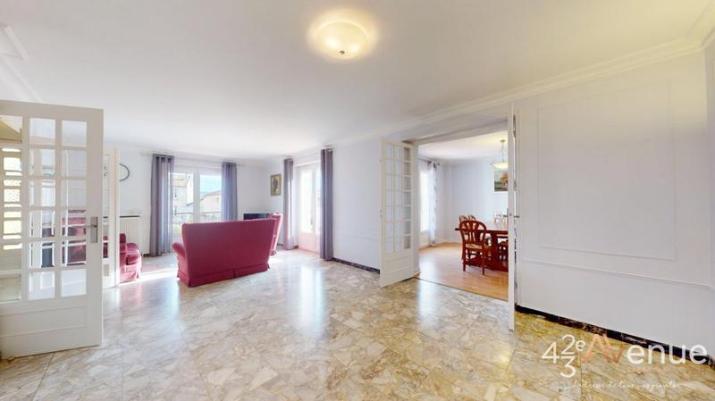 Maison - 186 m² - 8 pièces