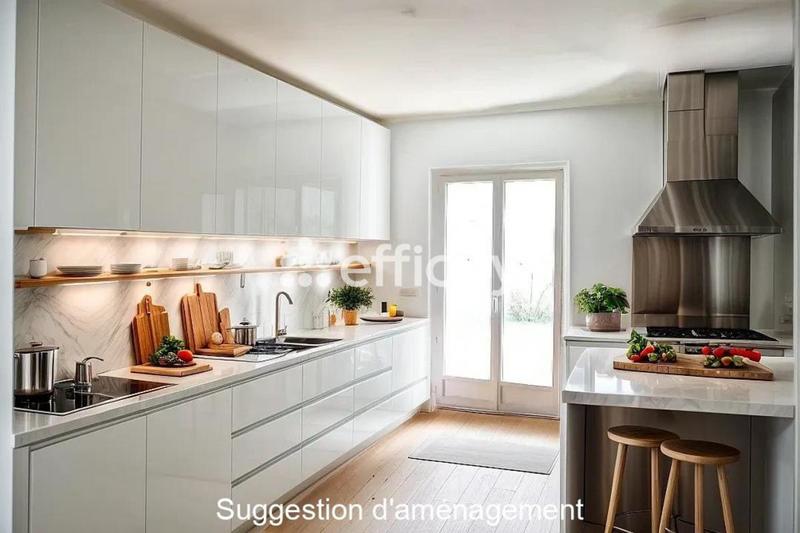 Maison - 212 m² - 8 pièces