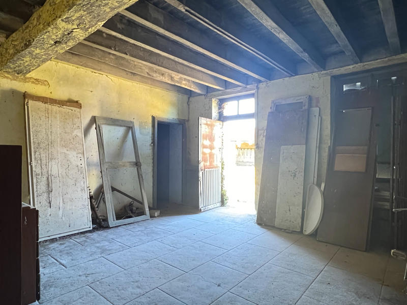 Ferme - 700 m² - 1 pièce