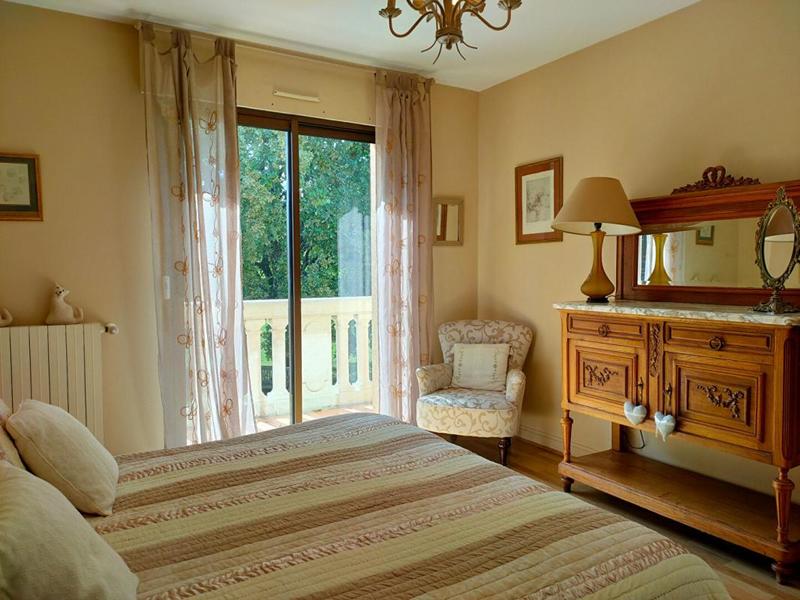 Maison - 236 m² - 8 pièces