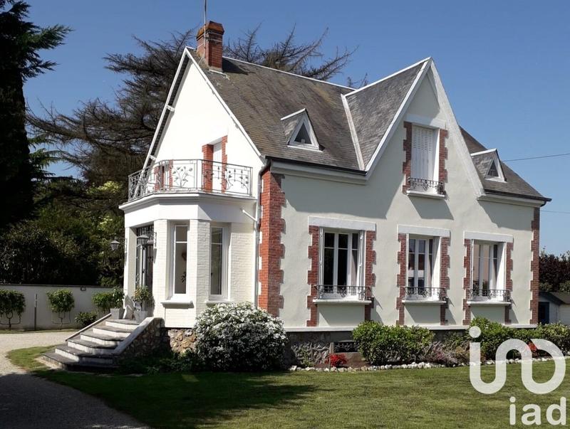 Maison - 203 m² - 6 pièces