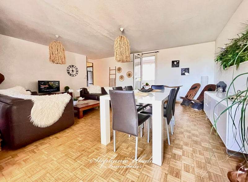 Appartement - 93 m² - 4 pièces