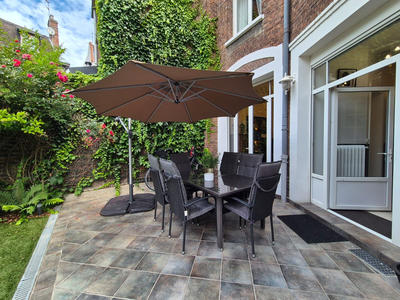 Maison - 244 m² - 9 pièces