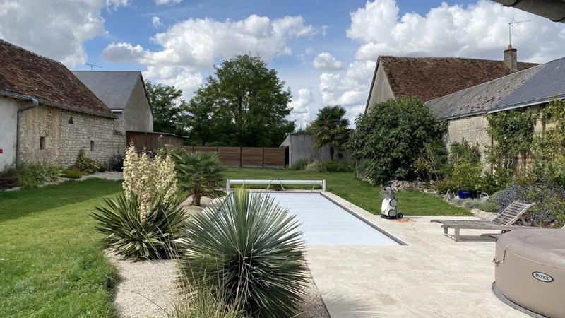 Maison - 250 m² - 8 pièces